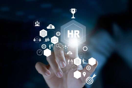 benefits of using a human resources information system (HRIS)